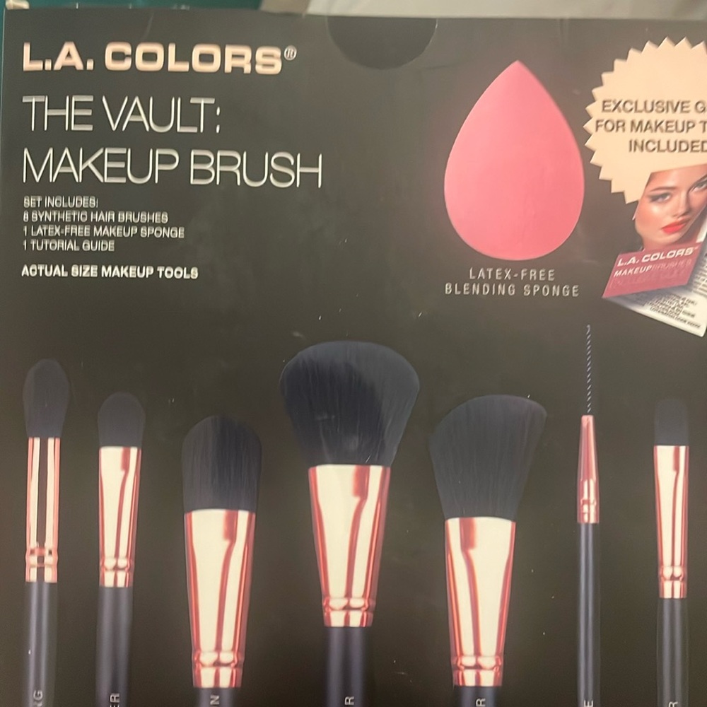 L.A. Colors The Vault Makeup Brush Set NIB
